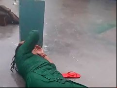 Moti Gaand Wali Mummy Enjoying In The Rain